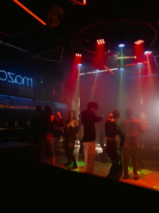 موزیک و رقص